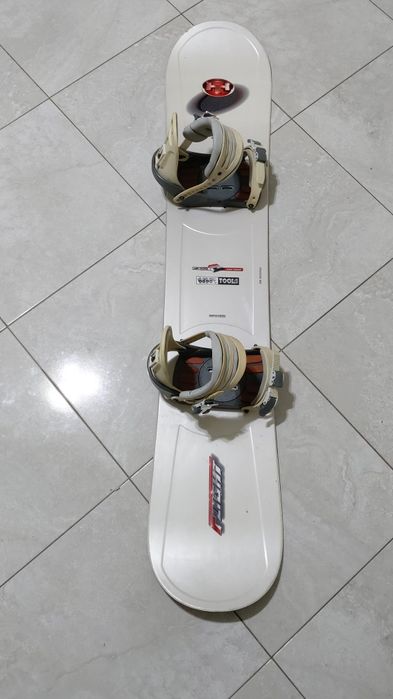 Placa snowboard Heavy Tools Flight triax 155 cm by Gudrun Geiblinger