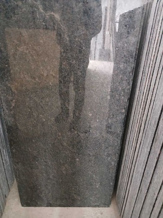 Ханей бравн гранит/Лучший вариант для цоколья