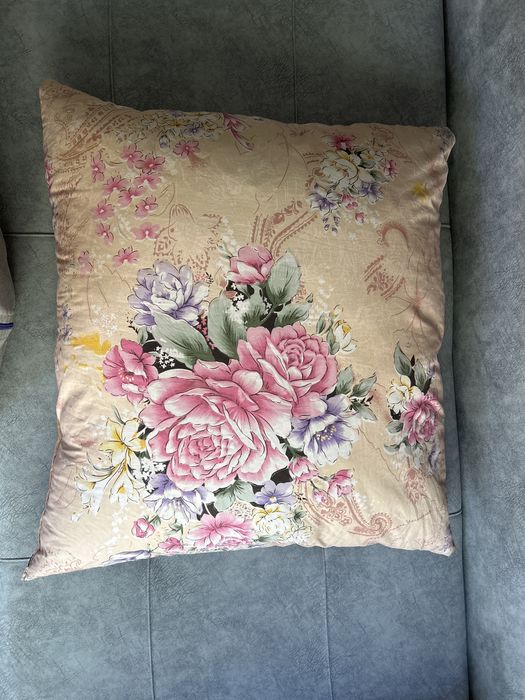 Подушка для кровати