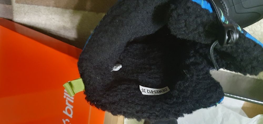 Чисто нови ботуши апрески 35 номер