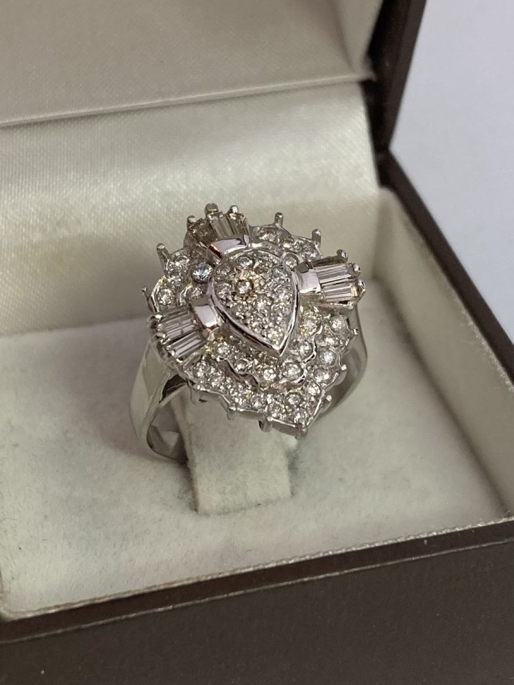 Inel aur alb 18kt.cu diamante 0.95ct