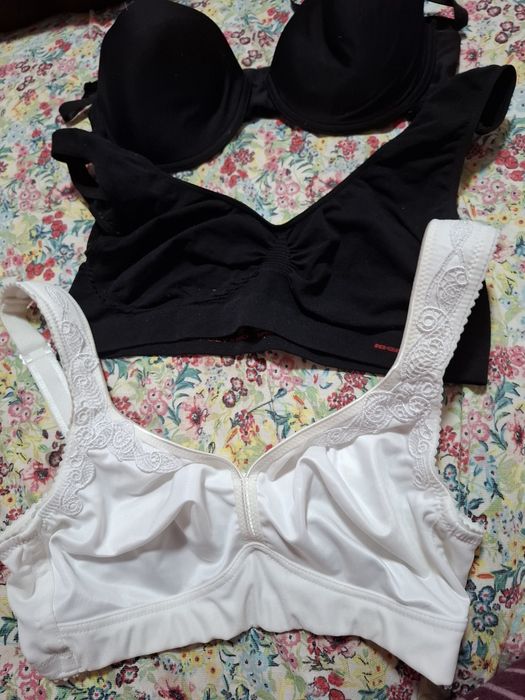 Продавам сутиени 75б