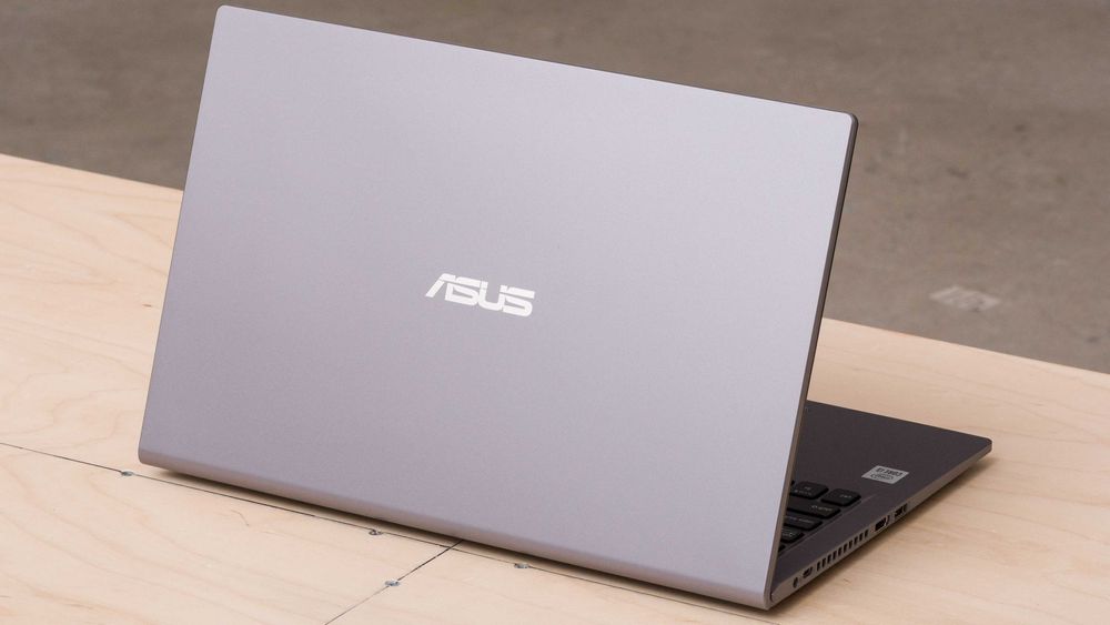 ASUS отличный ультрабук состояние нового