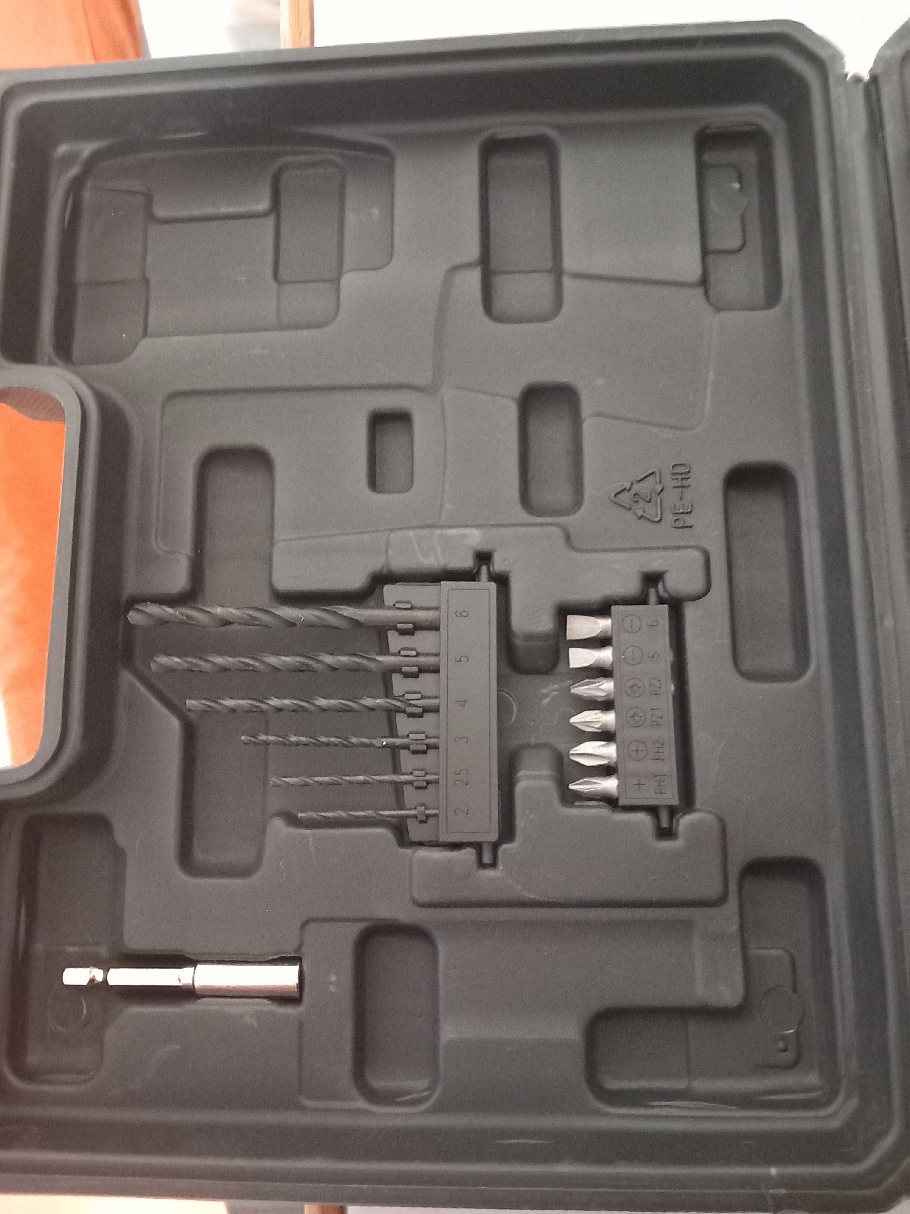 Акумулаторна бормашина  RAIDER Pro CORDLESS DRILL RDP-CDL27
