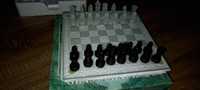 Шах Стъклен. Фигури за шах