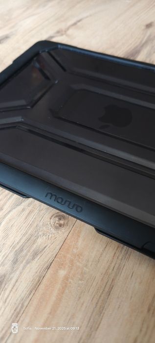 MacBook Air 13" M1 (2020) - Space Grey, 8GB RAM, 256GB SSD