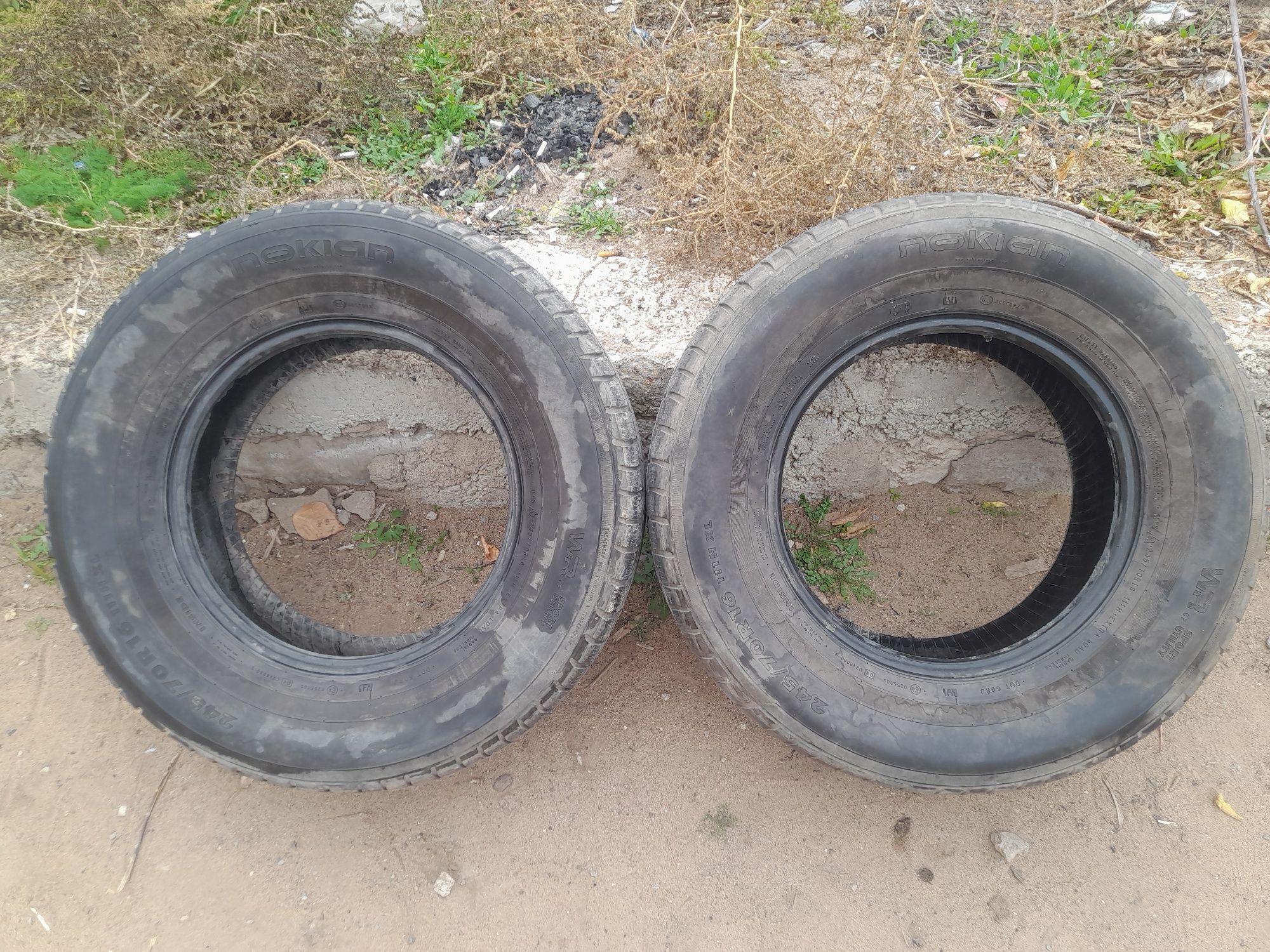 Зимние шины от NOKIAN лепучки 245/70