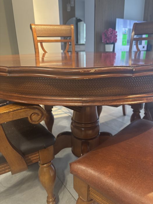 Set  masa cu 6 scaune din lemn masiv