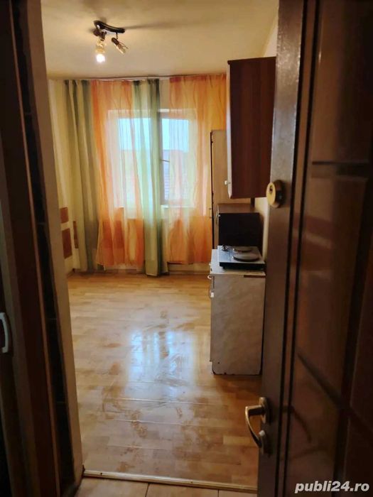 Proprietar Vand Garsoniera 12mp ZONA Sagului Strada Fructelor