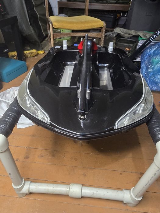 Лодка за захранка TOP