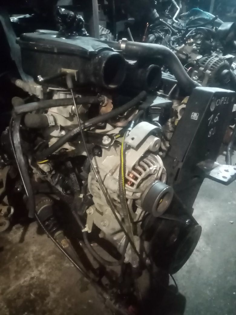 Двигатель на Опель x16szr 8клап