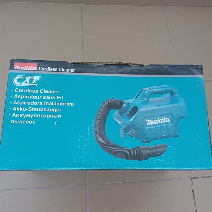 Aspirator nou Makita