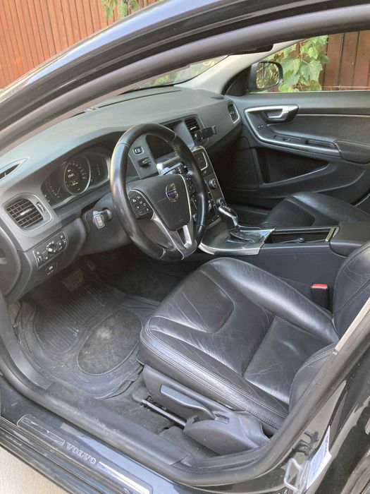Vand Volvo V60 Diesel, motor 2000, cutie automata.