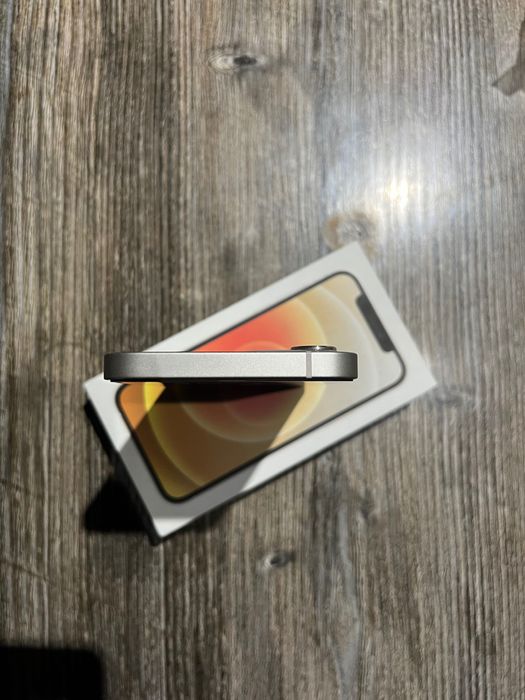 iPhone 12 dakument karobka pls