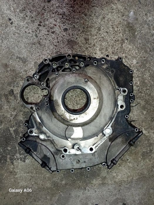 Vând capac distribuție touareg  7L motor 3.0 bks/3.0 asb a8/3.0 bmk a6