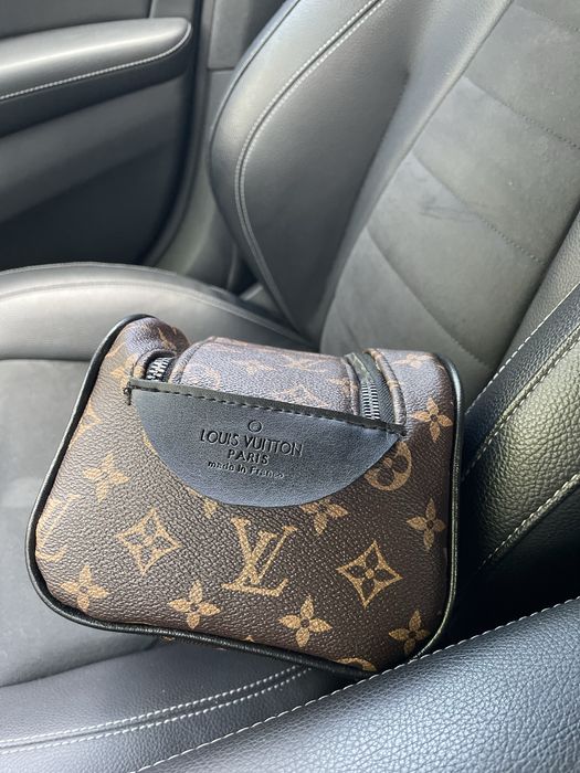 Несесер в черно,кафяво и черно и сиво