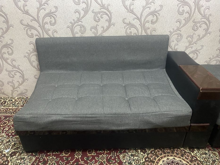 Срочно продам комплект мягкой мебели