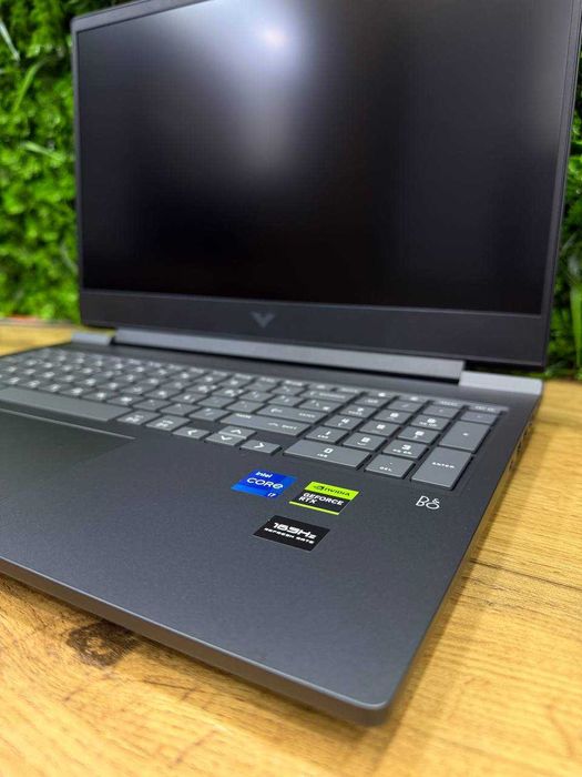 HP Victus i7 13700HX/16gb ddr5/512gb ssd/RTX4060 8gb/16,1 FHD IPS