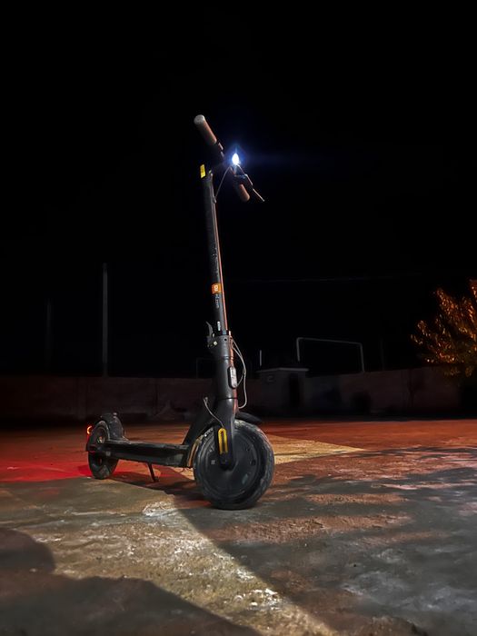 Mi Electric Scooters Essential