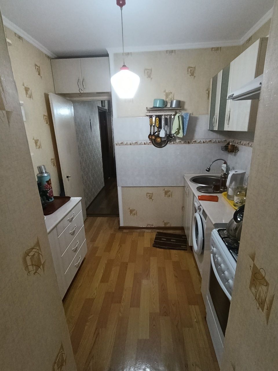 Чиланзар 13 квартал 2/2/5 кирпич 2/6 мебель, техника