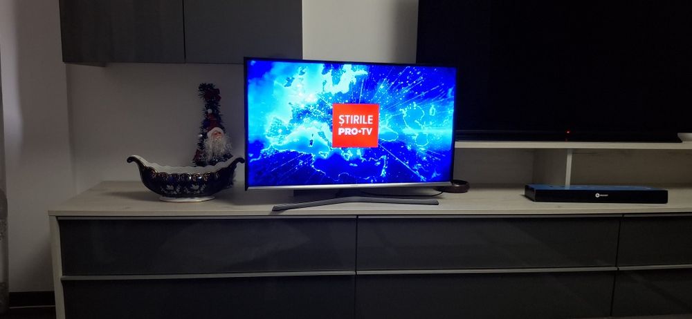 Vând televizor Samsung diagonala 80 cm