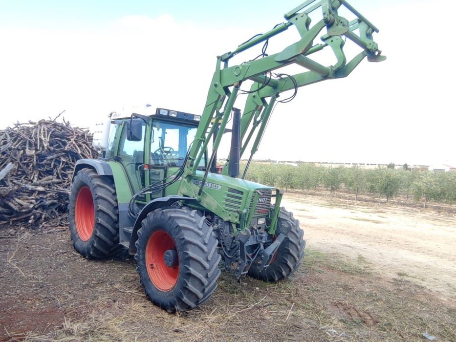 Vând Fendt Favorit514c