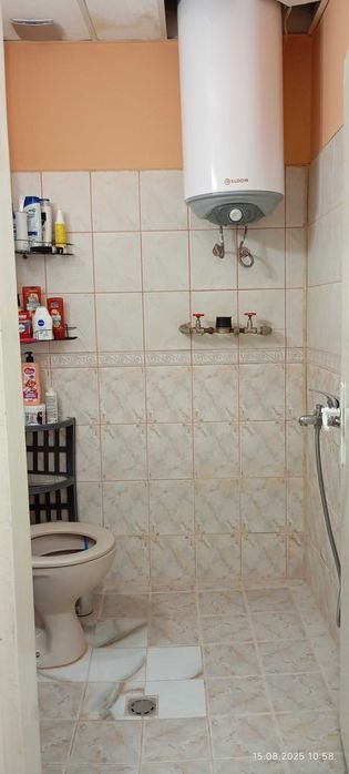 Продавам двустаен апартамент