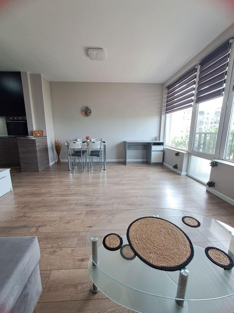 Дава се под наем Двустаен апартамент в Пловдив, Кършияка - 75 кв.м за 425 € - Снимка #1