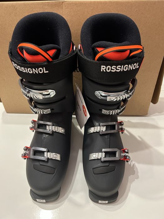 Clapari barbati marime 26,5 sau 40,5/41 noi/ nefolositi