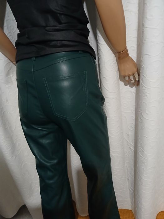 Кожен панталон Bikbok