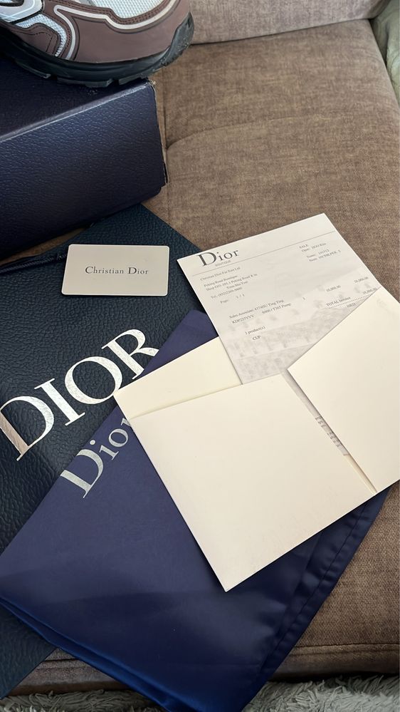 Dior b30.