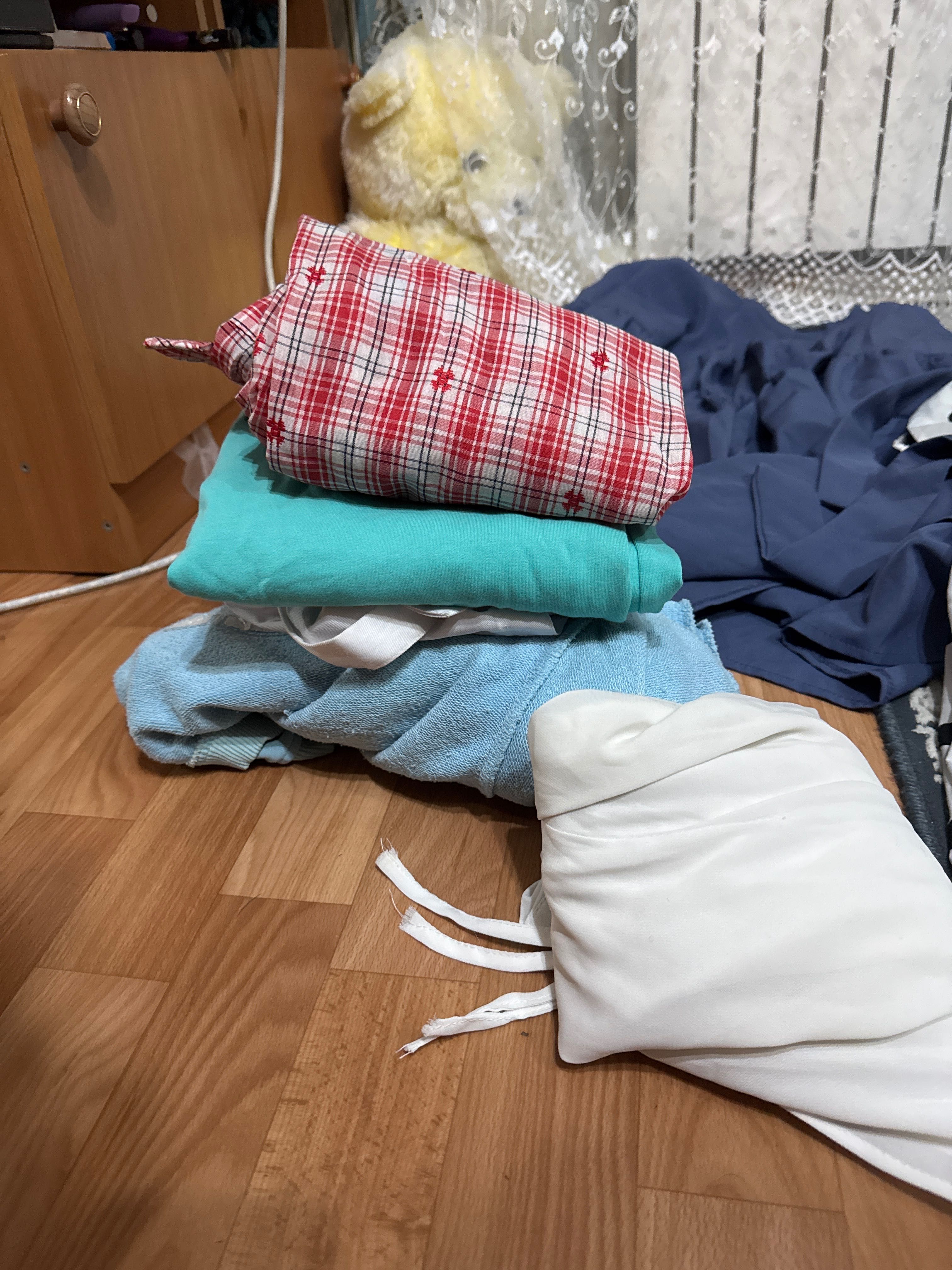Вещи подростковые за символичную цену