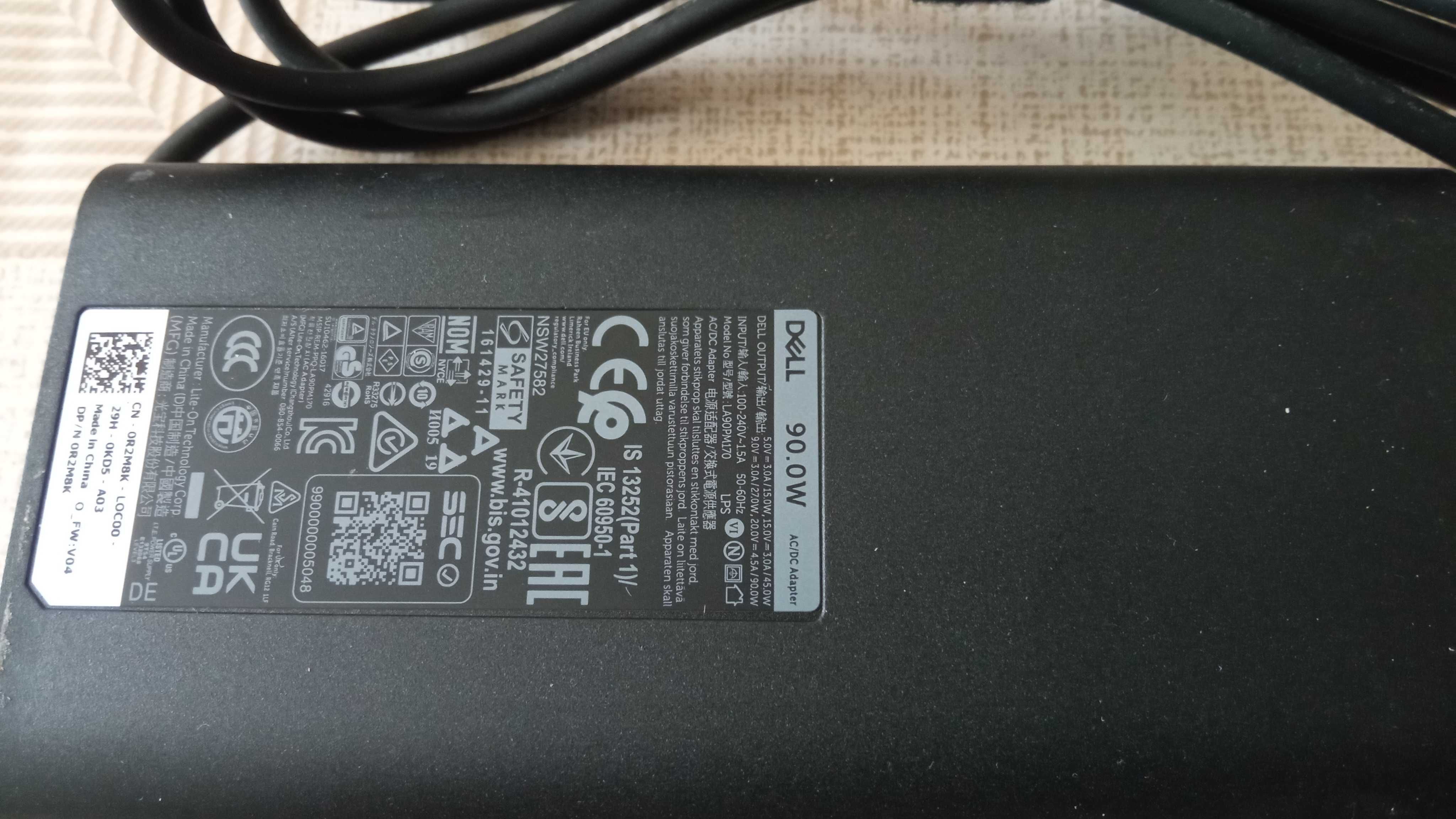 Зарядно за лаптоп Dell LA90PM170