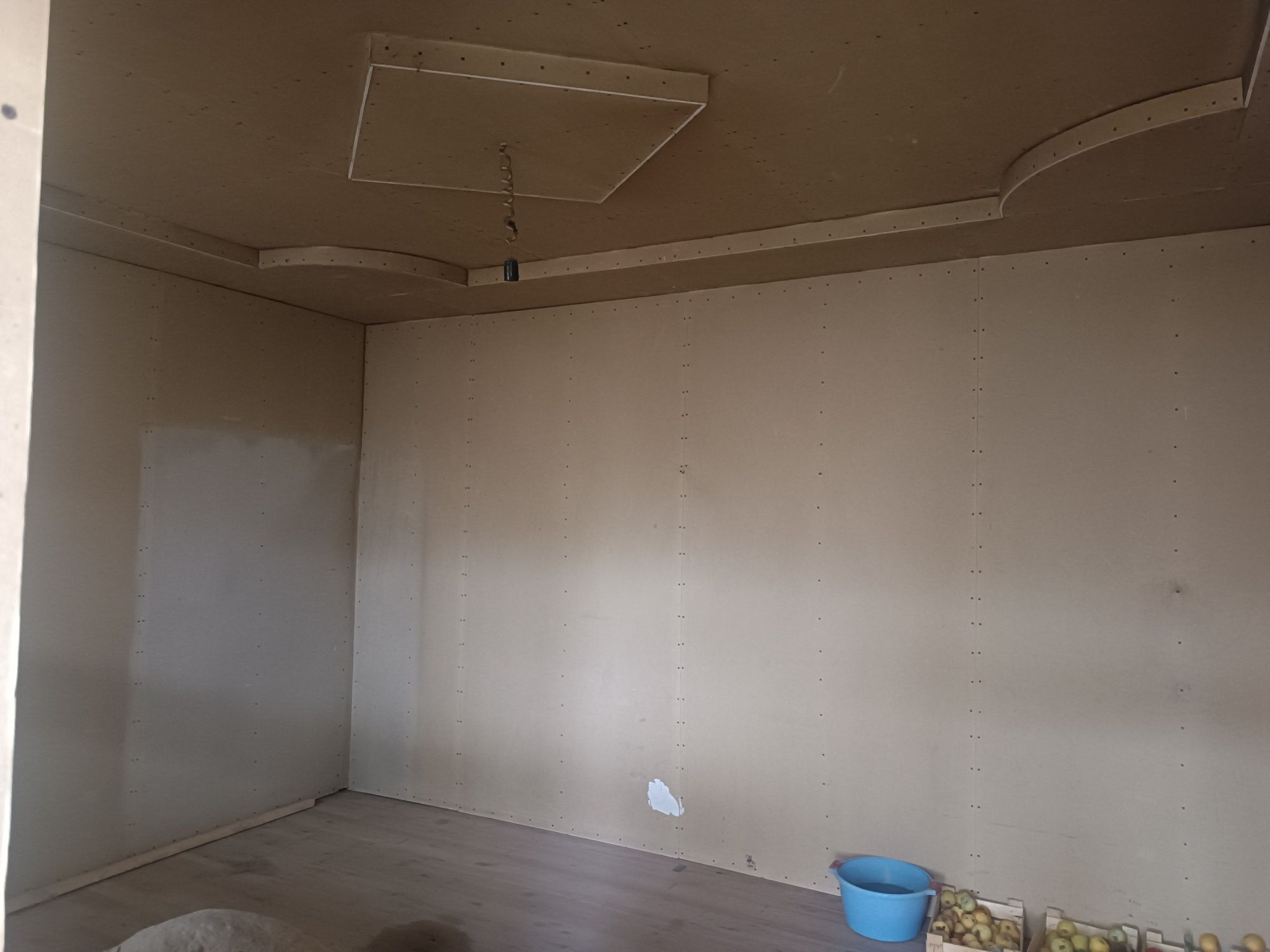 Uy Sotiladi 2 xonalik ayvoni bilan