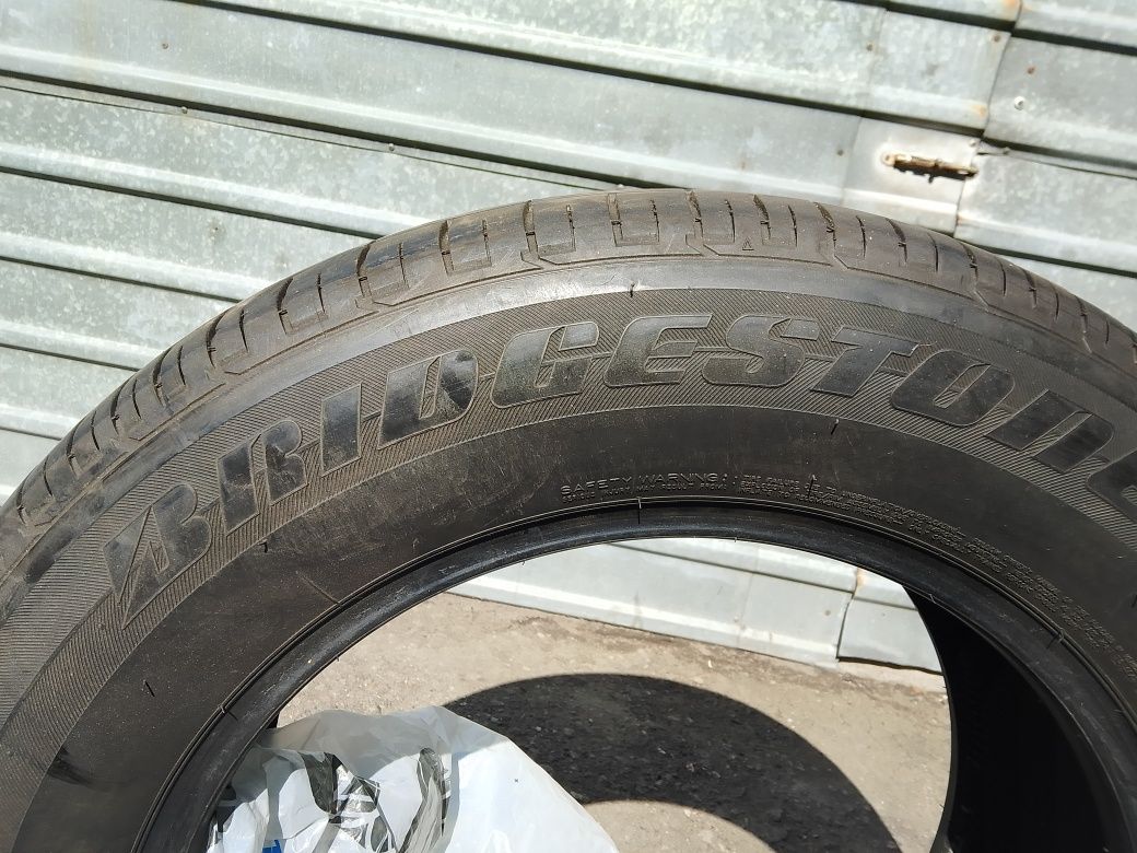 Продам шины, почти новые 185 65  R15