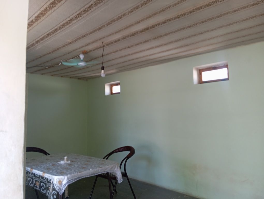Katta yoʻl boyida joylashgan 2 soth 2 honali (choyhona)