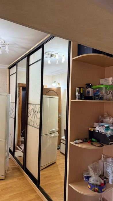 Шкаф для прихожий.