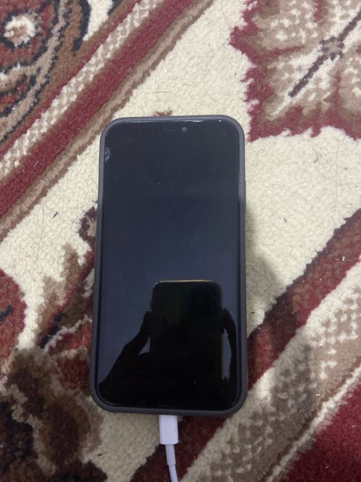 Айфон 11 сатам 55к