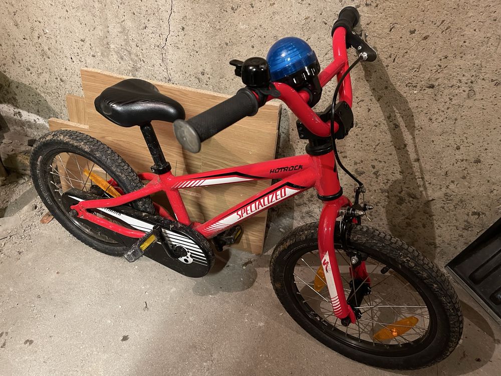 Продавам детски велосипед Specialized Hotrock 16