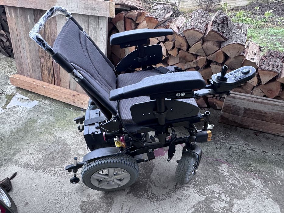 Акумулаторна инвалидна количка