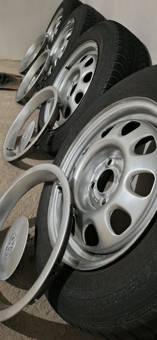 Зимние шины R14  диски все комплекте !!