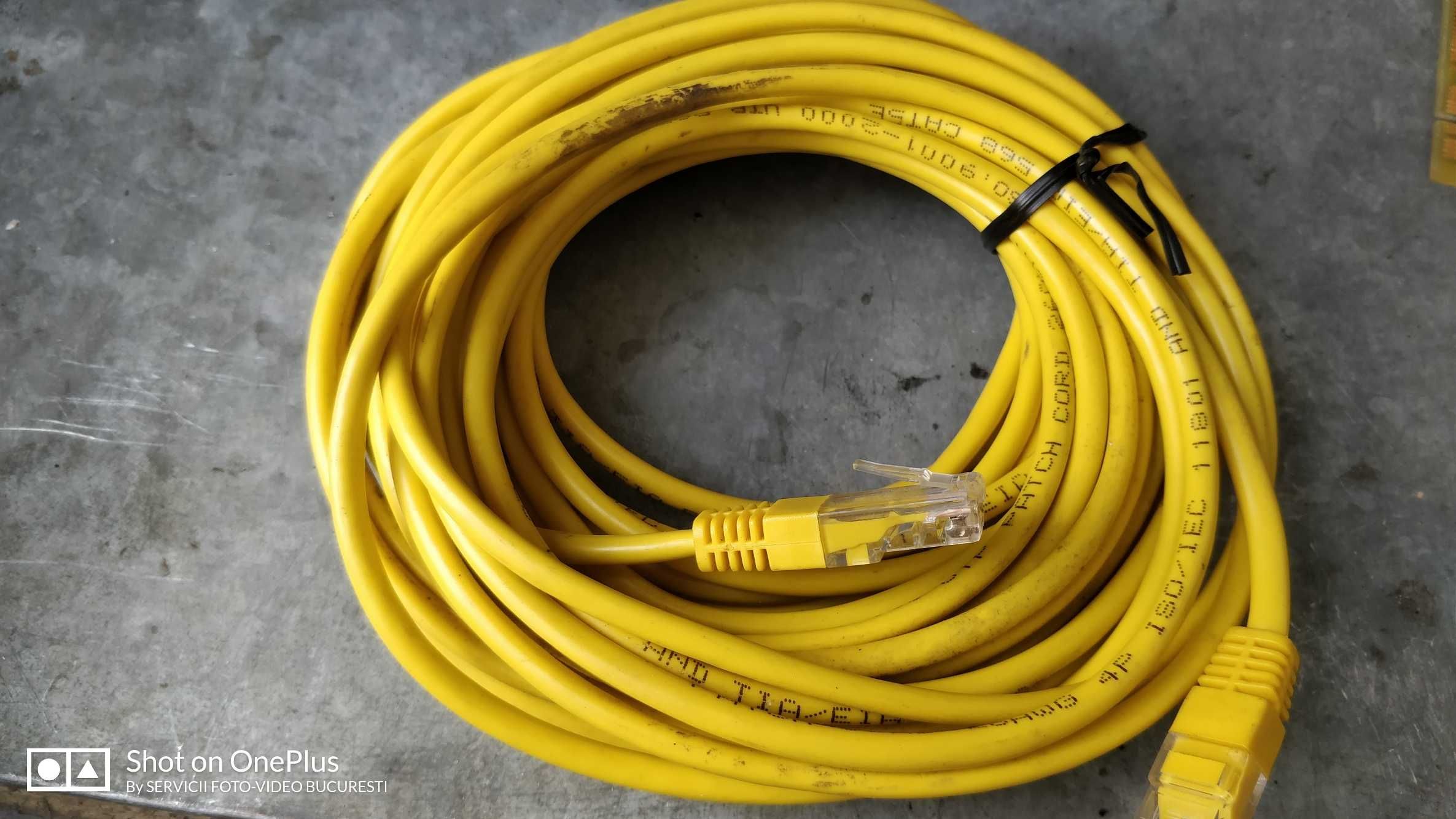 Cablu net cu conector RJ45 10 metri.