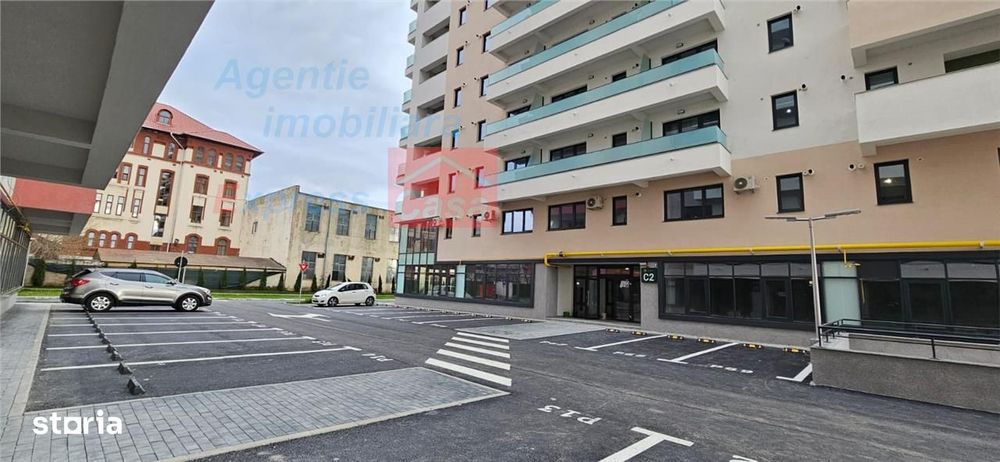 Apartament de vanzare, 3 camere, Semicentral (700 m de Podu Ros)