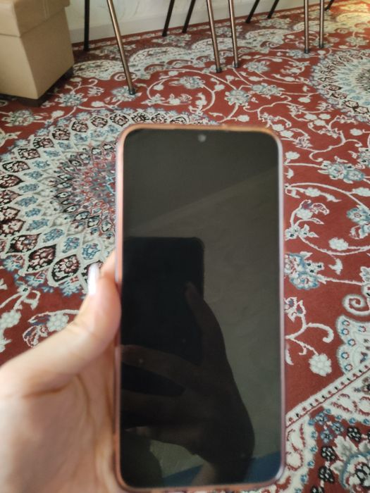 Продаётся телефон