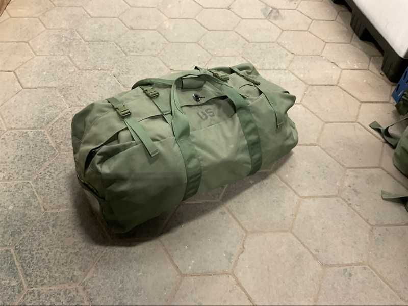 Sac militar / Duffle bag cu fermoar (Armata Americana) - OD Green