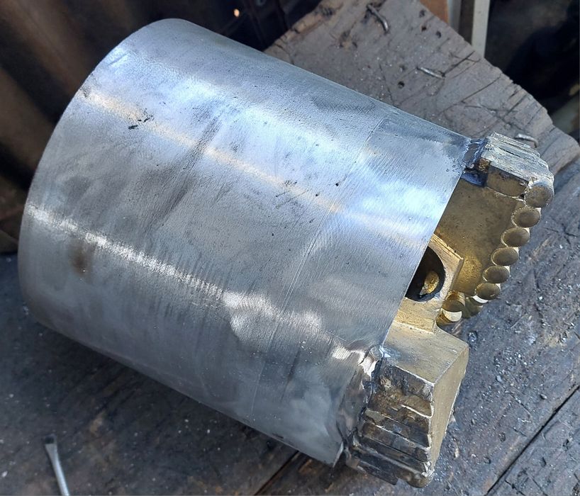 Vând utilaj de forat fîntîni