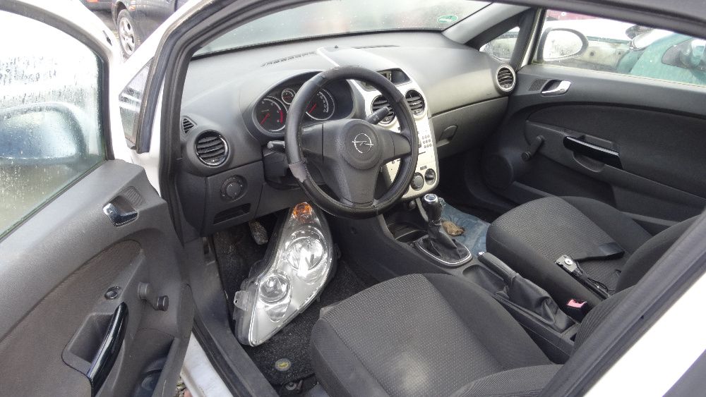 Dezmembrez/Piese Opel Corsa D 1.3 CDTI 55KW 2008 alb,albastru