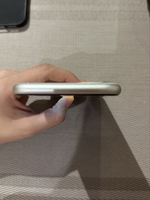 Продается 11 айфон