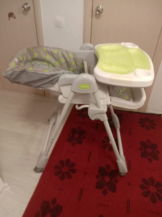 Продаю кресло для кормления детей