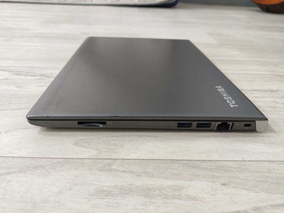 Toshiba I7 6500 8/256 M2 ssd